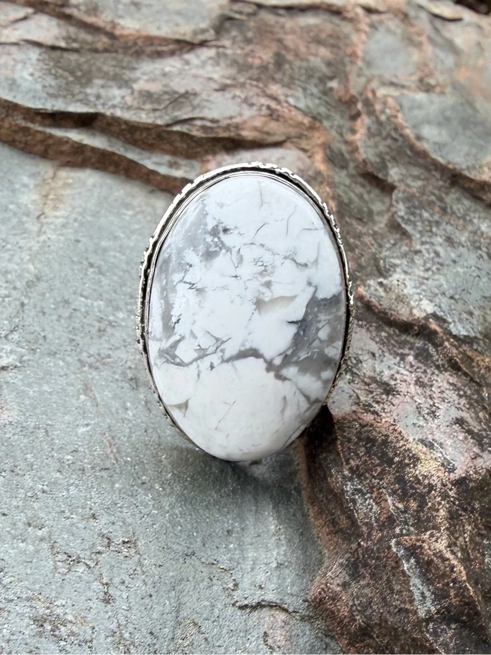 Vintage White Howlite Cabochon Silver Statement Ring